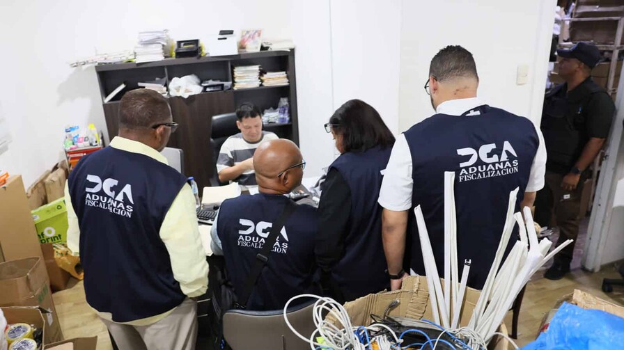 Aduanas determina m&aacute;s de RD$66 millones en diferencias de impuestos a comercios chinos