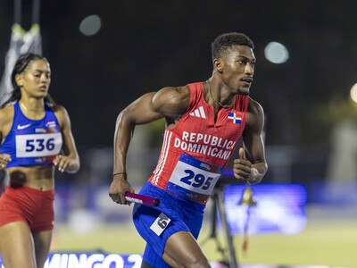 Christopher Melenciano logró doble récord mundial en 100 y 200 m