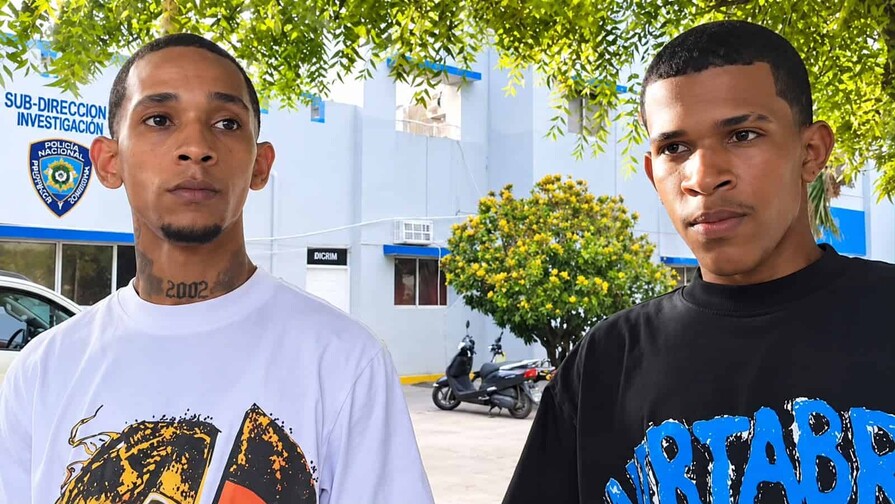Dos jóvenes intentan entregarse en la Fiscalía y el Dicrim de Barahona y no los reciben Dos jóvenes intentan entregarse en la Fiscalía y el Dicrim de Barahona y no los reciben