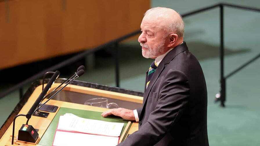 Lula afirma en la ONU que Brasil no cabe en el patio trasero de nadie Lula afirma en la ONU que Brasil no cabe en el patio trasero de nadie