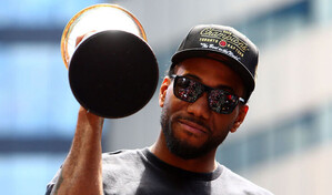 Kawhi Leonard llega a acuerdo con los Toronto Raptors