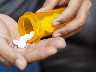 Pacientes en larga espera por medicamentos de alto costo