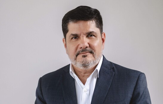Samuel Mart&iacute;nez presentar&aacute; "Declara tu independencia" en la Feria Internacional del Libro