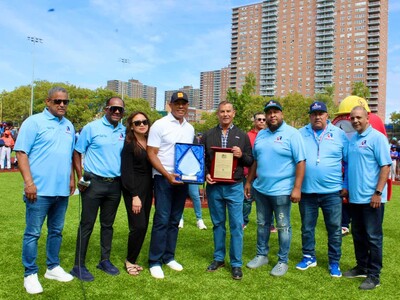 Torneo de béisbol de FDDNY reúne a 48 equipos y celebra sus 40 años