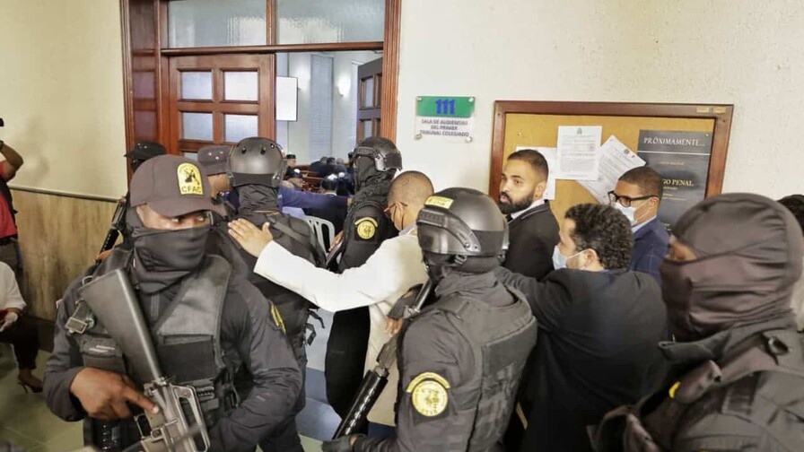 Afiliada al Senasa se querella contra médicos y empleados por usar sus datos y falsificar su firma
