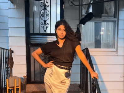 Cantante dominicana Yendry se presenta en Tiny Desk