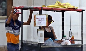 Más de lo mismo y sin soluciones: Cuba ve con escepticismo el programa de Díaz-Canel