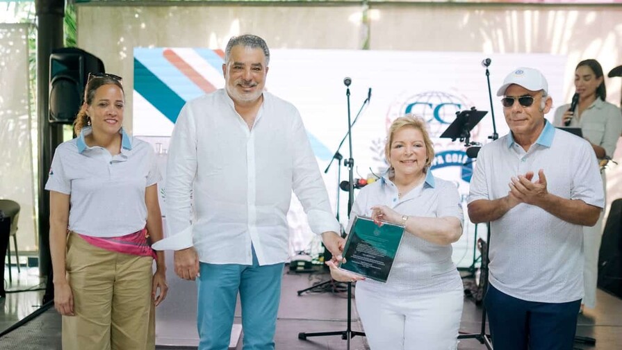 Cuerpo Consular rinde homenaje a Enrique De Marchena Cuerpo Consular rinde homenaje a Enrique De Marchena