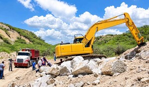 Conflicto por extracci&oacute;n de yeso en Tamayo; comunitarios denuncian sacan 10 veces m&aacute;s de lo pactado