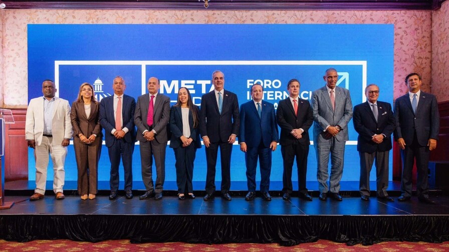 Gobierno juramenta en Nueva York el comit&eacute; de la di&aacute;spora para Meta RD 2036