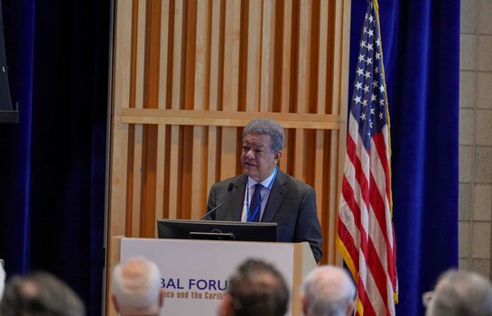 Leonel Fern&aacute;ndez advierte que los conflictos internacionales no pueden considerarse hechos aislados