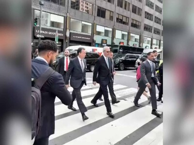 Abinader recorre a pie calles de Nueva York durante agenda por Asamblea General de la ONU