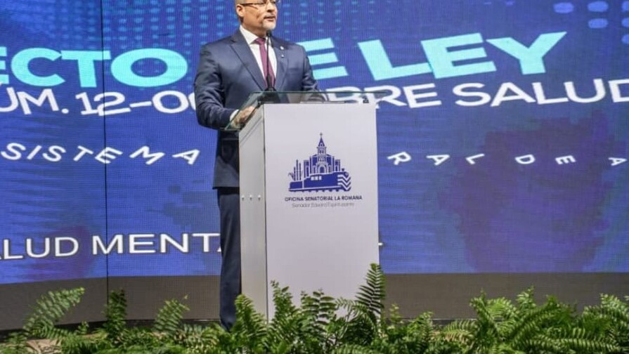 Eduard Espíritusanto, senador de La Romana, presenta su segundo informe de gestión Eduard Espíritusanto, senador de La Romana, presenta su segundo informe de gestión
