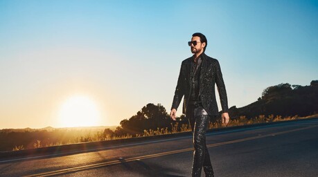 Beto Cuevas se propone conquistar Santiago con su show ac&uacute;stico