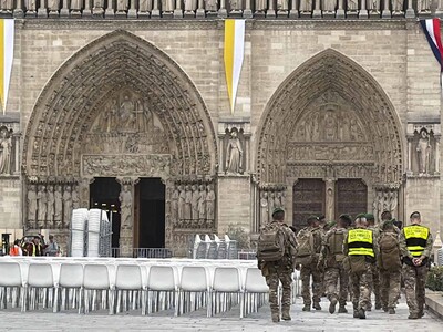Notre Dame, corazón de depliegue excepcional para recibir papa