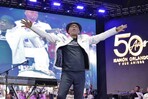 Ramón Orlando celebra 50 años de carrera con un Estadio Olímpico que se tiende a sus pies Ramón Orlando celebra 50 años de carrera con un Estadio Olímpico que se tiende a sus pies