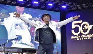 Ramón Orlando celebra 50 años de carrera con un Estadio Olímpico que se tiende a sus pies