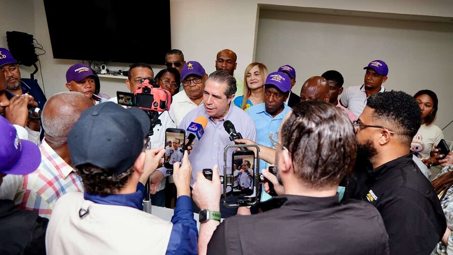 Francisco Javier afirma que a algunos aspirantes del PLD les "cogi&oacute; la noche" para consulta de octubre