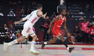 El Olympiacos de Jean Montero se impone la ley ante el Baskonia de Chris Duarte en la Euroliga