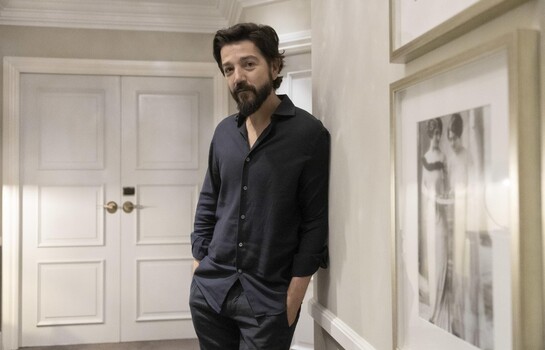 Diego Luna recibe el Premio Agenda 2030 por Ceniza en la boca en San Sebasti&aacute;n