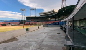 El Estadio Quisqueya Juan Marichal es preparado para la temporada de b&eacute;isbol oto&ntilde;o-invernal