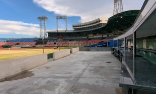 El Estadio Quisqueya Juan Marichal es preparado para la temporada de b&eacute;isbol oto&ntilde;o-invernal