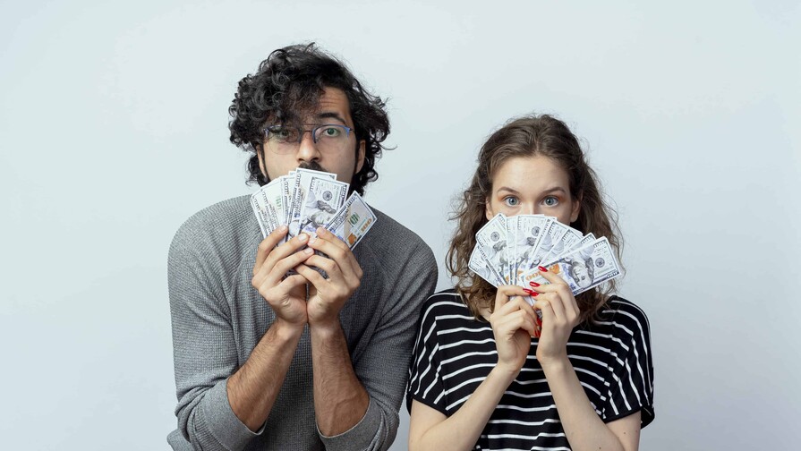 Cinco perfiles financieros que marcan el futuro de una pareja