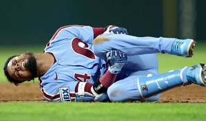 Luis Arr&aacute;ez sale de juego con una torcedura de tobillo