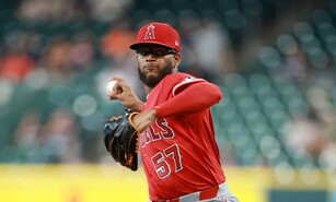Walbert Ure&ntilde;a cierra un a&ntilde;o de debut para recordar con los Angelinos