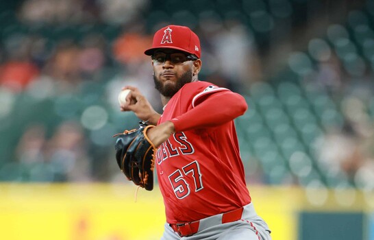 Walbert Ure&ntilde;a cierra un a&ntilde;o de debut para recordar con los Angelinos
