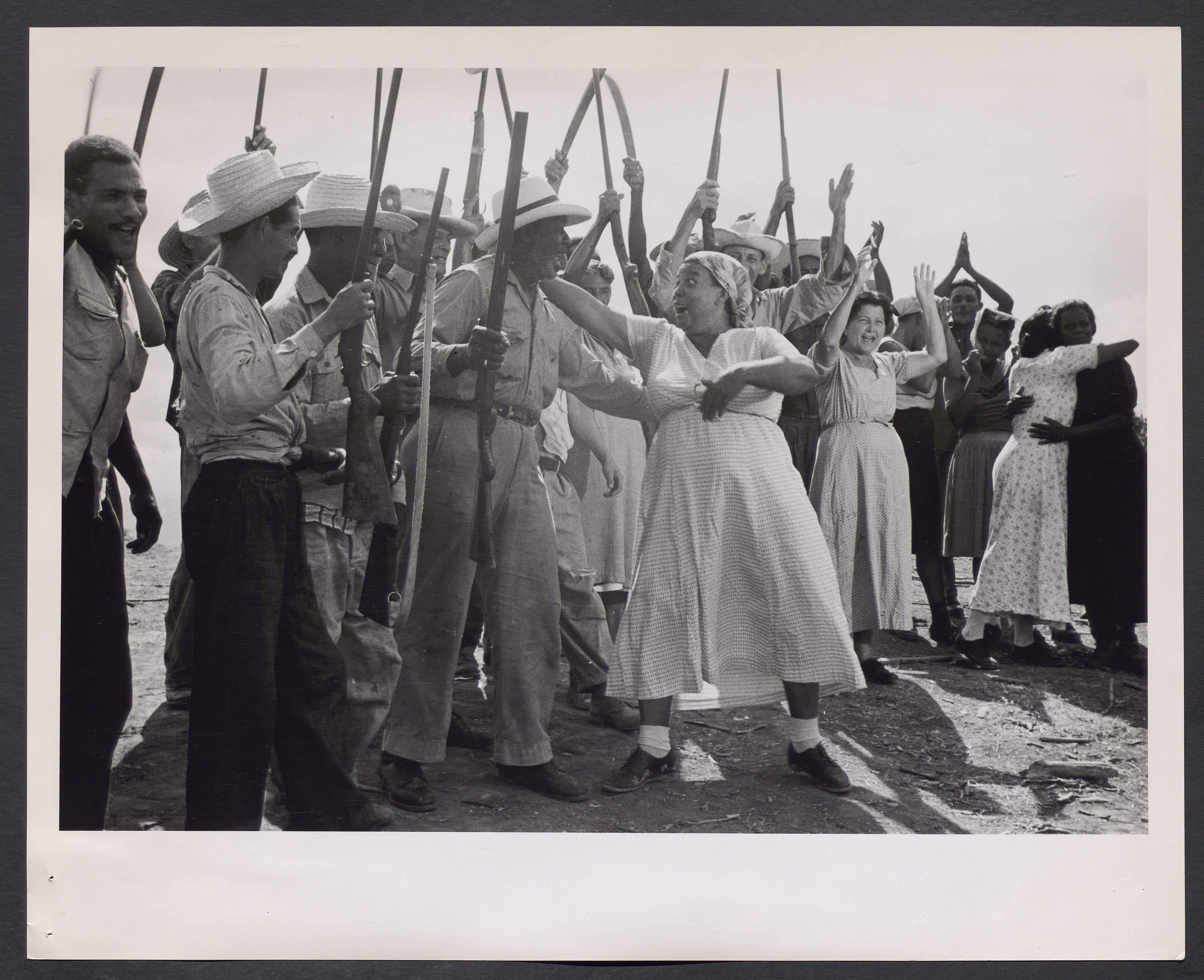 La exposición "Óscar Torres: una mirada universal desde el Caribe" reúne fotografías, documentos y materiales audiovisuales sobre el legado del cineasta.