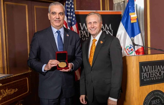 Luis Abinader recibe Medalla Presidencial de la Universidad William Paterson