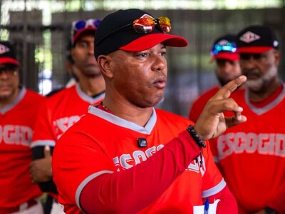 Leones del Escogido comienzan entrenamientos por la corona 19