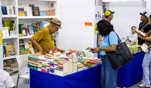 Visitantes y libreros cuentan sus experiencias y expectativas de la Feria del Libro 2026