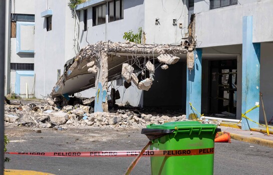 Se mantienen los trabajos de remodelaci&oacute;n en el hospital Salvador B. Gautier