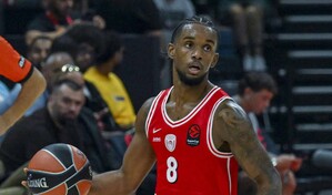 El dominicano Montero lidera al Olympiacos para acceder a la final de la Supercopa