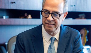 Jos&eacute; M&aacute;rmol: "Por cada l&iacute;nea escrita, tiene que haber mil le&iacute;das"