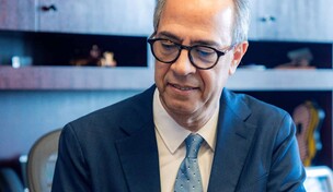 Jos&eacute; M&aacute;rmol: "Por cada l&iacute;nea escrita, tiene que haber mil le&iacute;das"
