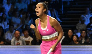 Tenista Leylah Fernandez gana en Singapur el sexto t&iacute;tulo de su carrera