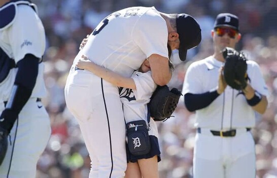 Justin Verlander sali&oacute; del mont&iacute;culo por &uacute;ltima vez en su ilustre carrera