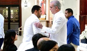 Presidente Abinader asiste a misa novenario por fallecimiento de madre de Miguel Medina