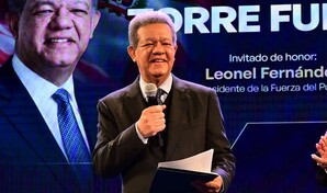 Leonel Fernández destaca el papel de las iglesias y llama a “volver el rostro hacia Dios”