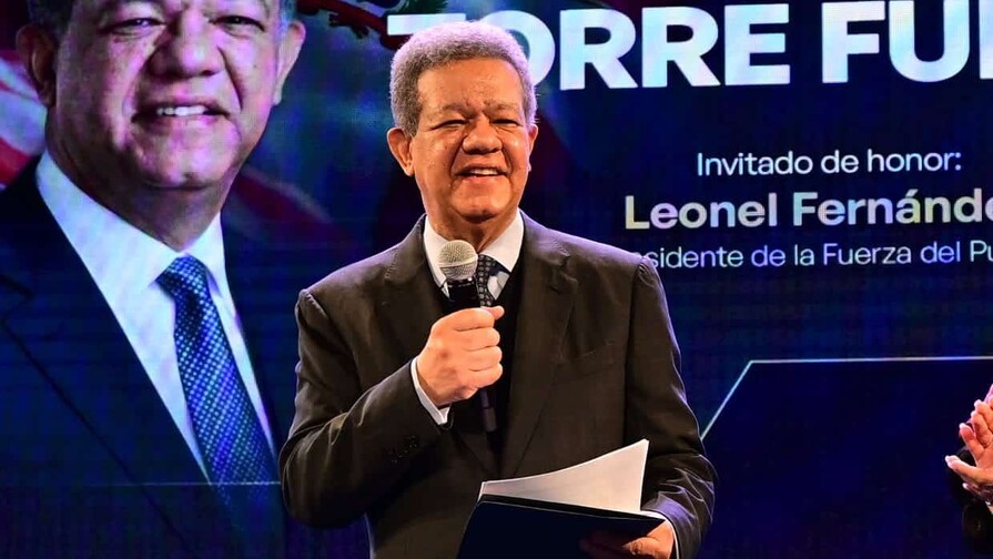 Leonel Fernández destaca el papel de las iglesias y llama a “volver el rostro hacia Dios” Leonel Fernández destaca el papel de las iglesias y llama a “volver el rostro hacia Dios”