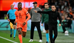 Pa&iacute;ses Bajos gana 2-1 en Serbia y logra el primer triunfo de la era Xavi