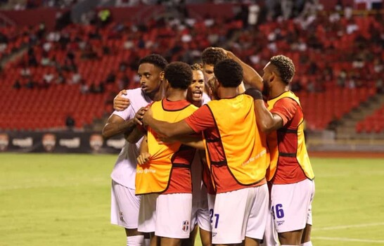 Rep&uacute;blica Dominicana mantiene su invicto al vencer a Trinidad y Tobago a domicilio