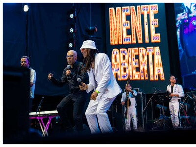 Menteabierta agradecido con Ramón Orlando tras show en el Olímpico