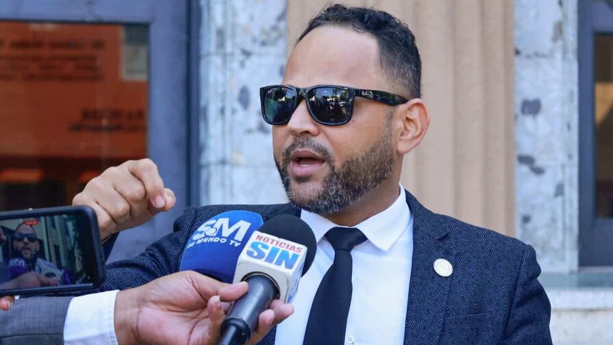 El Partido Humanista deposita querella penal contra dirigentes y un abogado El Partido Humanista deposita querella penal contra dirigentes y un abogado