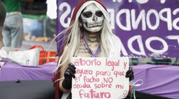 Mujeres toman las calles de Colombia para defender el derecho al aborto