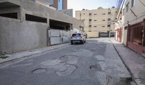 Moradores de Villa Marina reclaman el asfaltado de sus calles tras 21 a&ntilde;os de parchos
