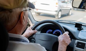 El Poder Ejecutivo unifica vigencia de las licencias de conducir para personas mayores